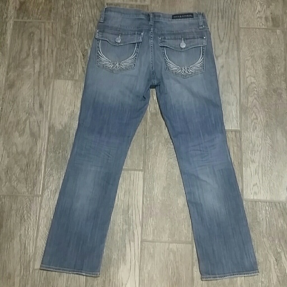 Rock and Republic Cropped Jeans - Picture 6 of 7
